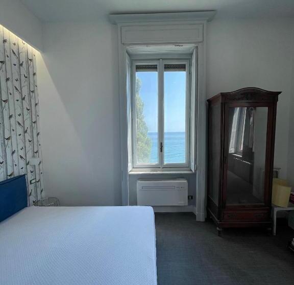 غرفة ديلوكس مطلّة علي البحر, Villino Saraceno Rostain