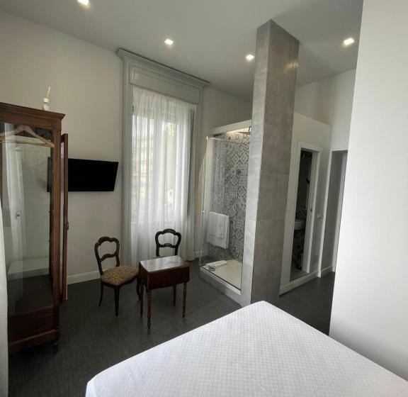 غرفة ديلوكس مطلّة علي البحر, Villino Saraceno Rostain