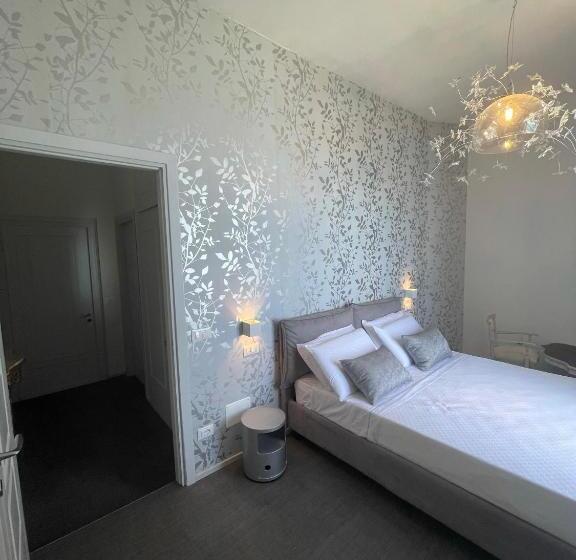 جناح جونيور مطلّ علي البحر, Villino Saraceno Rostain