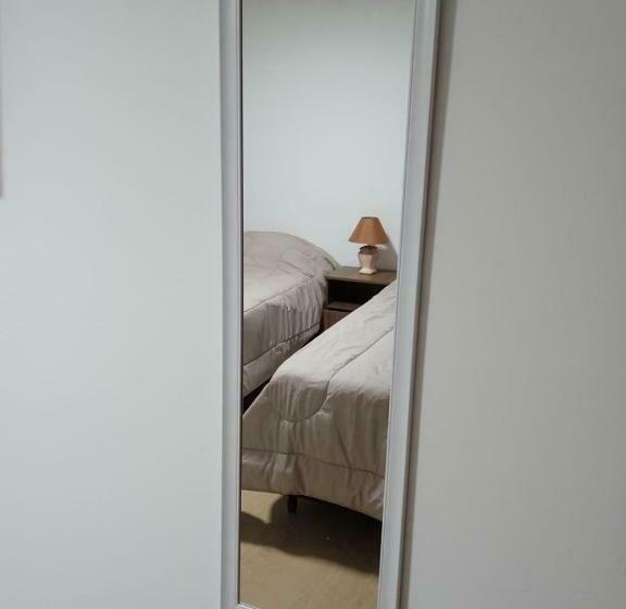 اتاق خانوادگی, Trinidad Inn