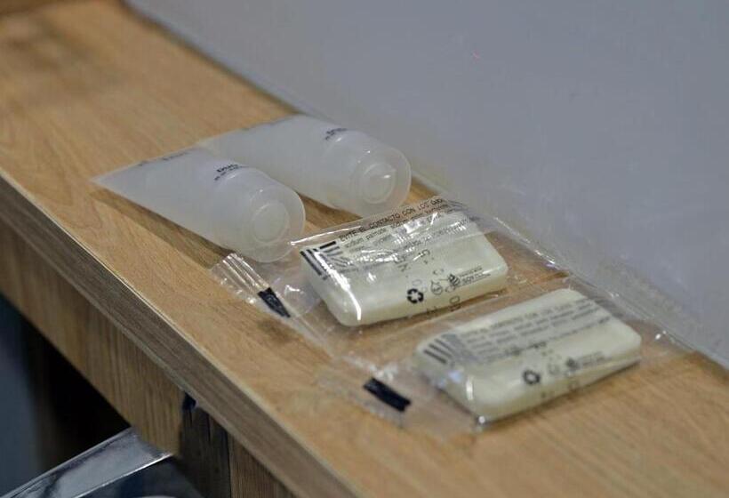 اتاق لوکس, Trinidad Inn