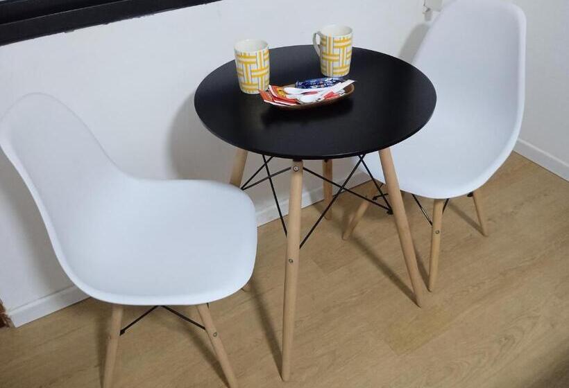 اتاق لوکس, Trinidad Inn