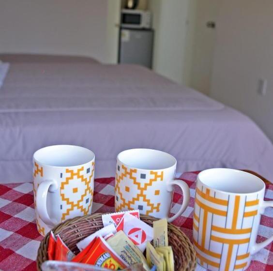 اتاق راحتی سه تخته, Trinidad Inn