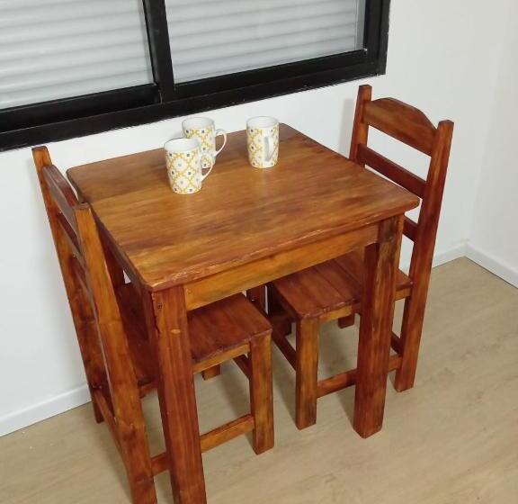 اتاق استاندارد, Trinidad Inn