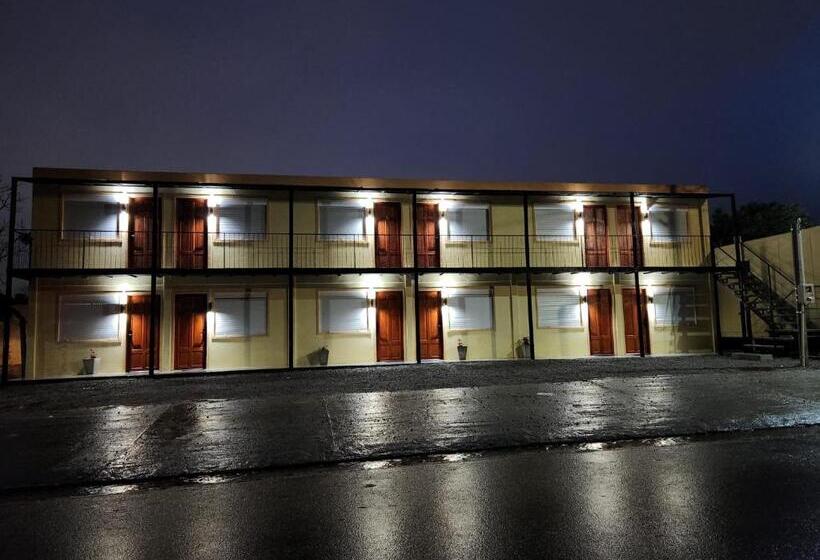 اتاق استاندارد, Trinidad Inn