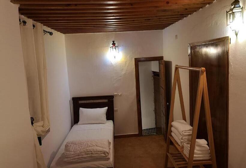 스탠다드 트리플 룸, Riad & Café Culturel Bab El Fan