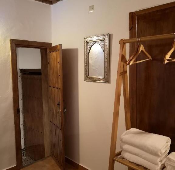 스탠다드 트리플 룸, Riad & Café Culturel Bab El Fan