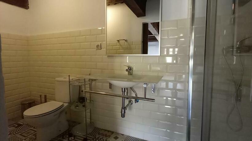 Кровать в Общей Комнате, Albergue Turístico San Blas De Oliva De Plasencia