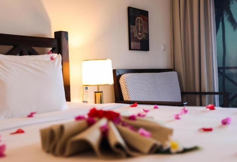 اتاق اساندارد با چشمانداز جانبی به دریا, Alladin Boutique Beach Hotel And Spa Zanzibar