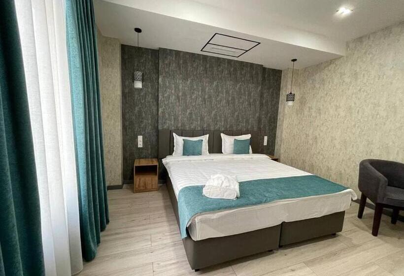 سوئیت 2 خوابه, Alpha Plaza Hotel & Spa