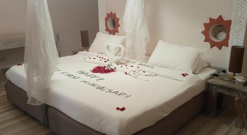 اتاق استاندارد با چشم‌انداز دریا, Eleven Pearl Boutique Hotel & Spa