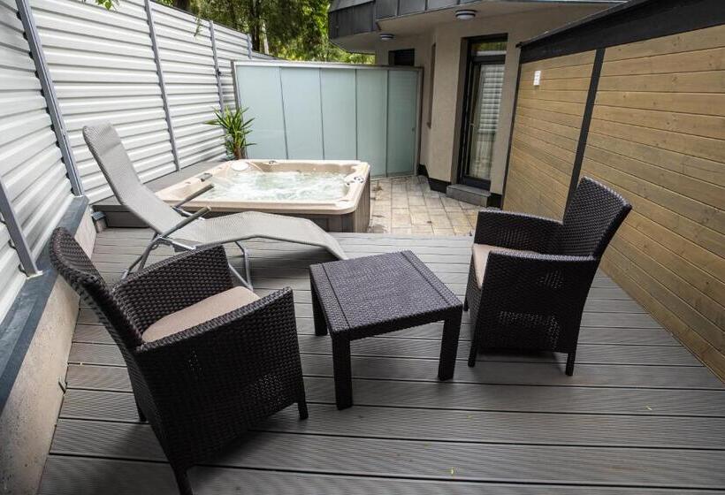 디럭스 스위트, Arena Deluxe & Spa