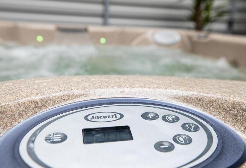 Люкс Повышенной Комфортности, Arena Deluxe & Spa