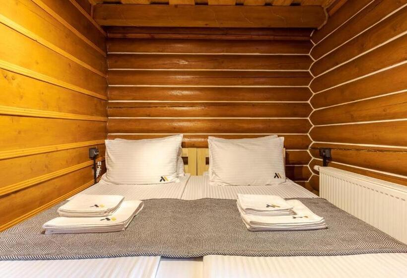 اتاق استاندارد با بالکن, Gremi