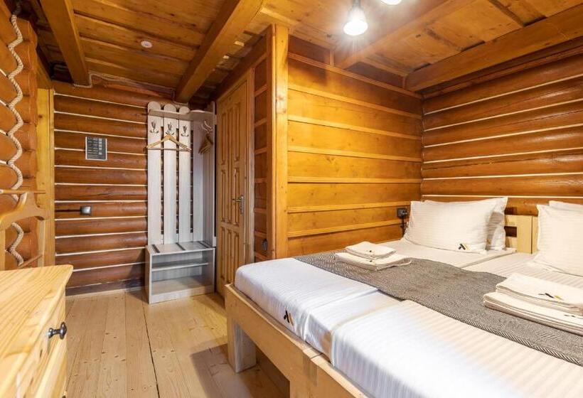 اتاق استاندارد با بالکن, Gremi