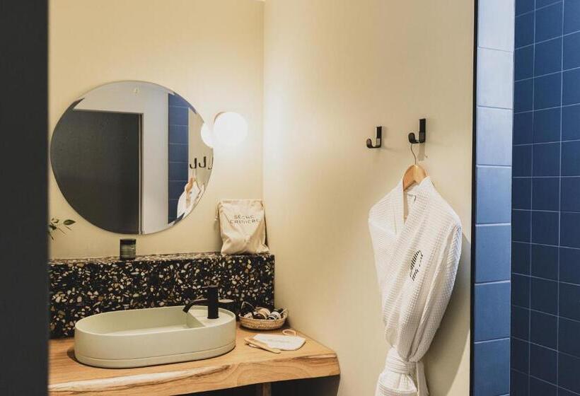 غرفة قياسية, Le Garage Biarritz