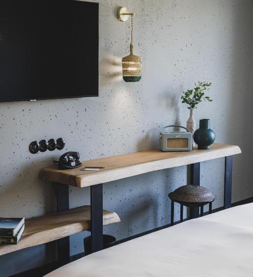 غرفة قياسية, Le Garage Biarritz