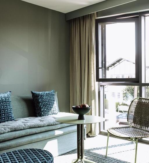 جناح, Le Garage Biarritz