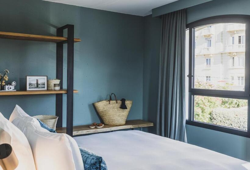 جناح, Le Garage Biarritz