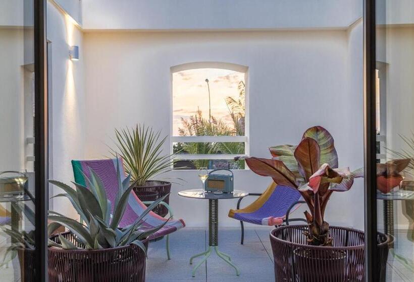 جناح ذو إطلالة جانبية على البحر, Le Garage Biarritz