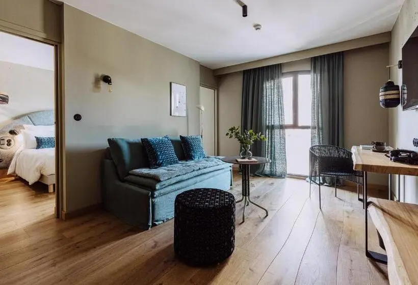 Suite Vue Mer Latérale, Le Garage Biarritz