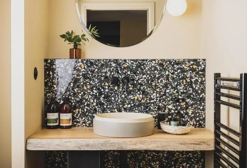 Suite Vue Mer Latérale, Le Garage Biarritz