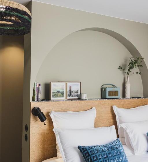 جناح ذو إطلالة جانبية على البحر, Le Garage Biarritz