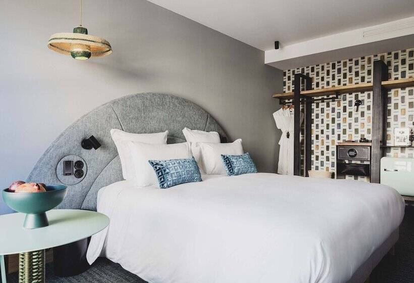 غرفة قياسية, Le Garage Biarritz