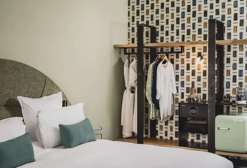 Chambre Standard, Le Garage Biarritz