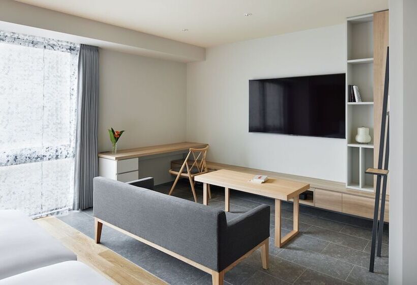 Студия Deluxe, Oakwood Hotel Oike Kyoto