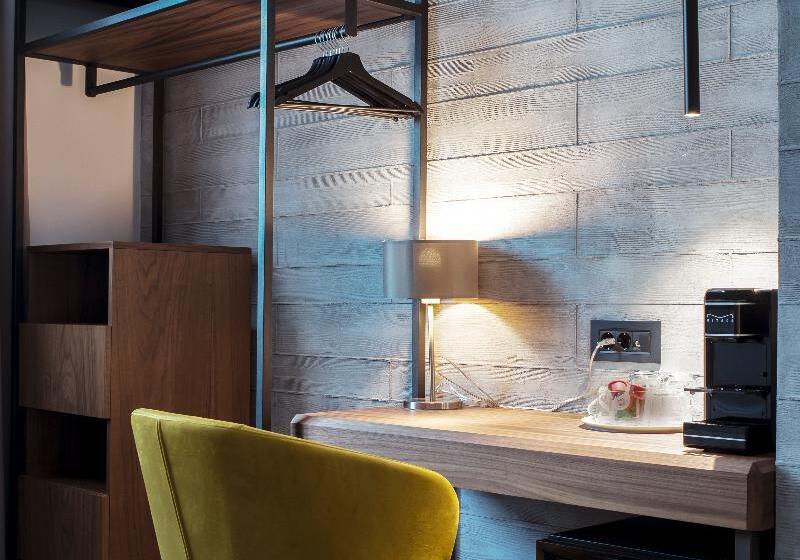 Студия Deluxe, Oakwood Hotel Oike Kyoto
