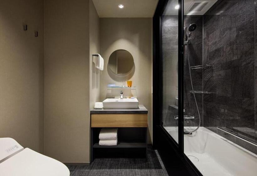 Номер Deluxe, Oakwood Hotel Oike Kyoto