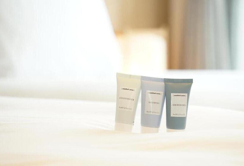 Chambre Deluxe Vue Ville, Oakwood Hotel Oike Kyoto
