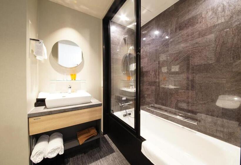 디럭스 룸 도시 전망, Oakwood Hotel Oike Kyoto