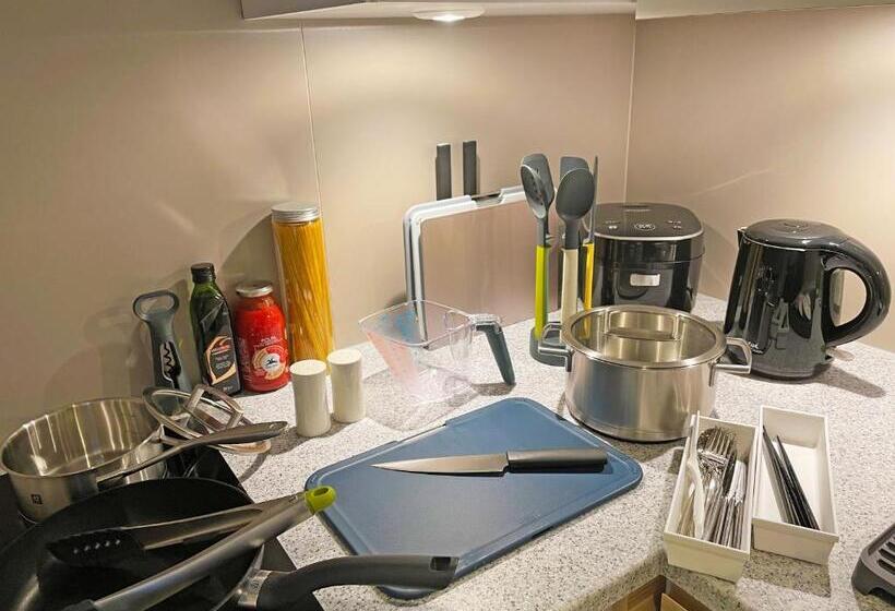 Студия Superior, Oakwood Hotel Oike Kyoto