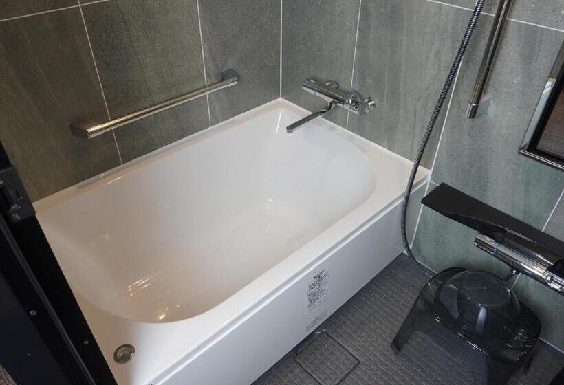 Студия Deluxe, Oakwood Hotel Oike Kyoto