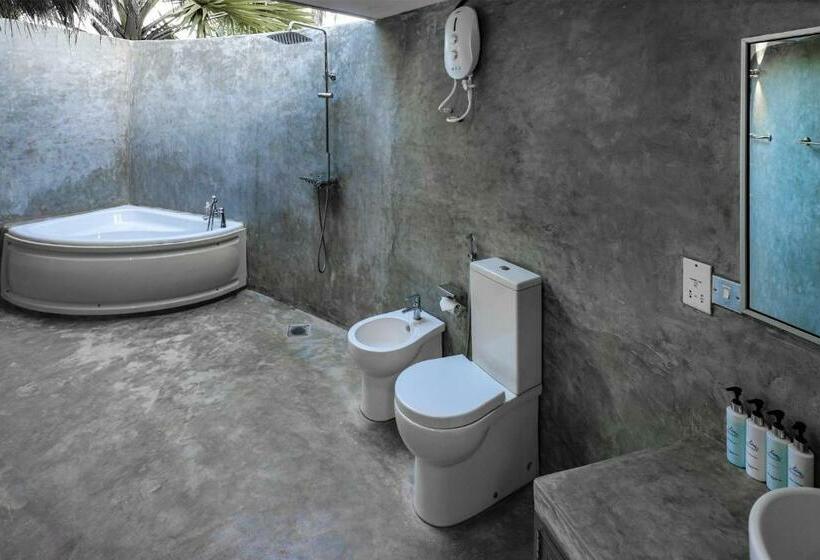 Шале Superior 1 Спальня, The Blue Lagoon Resort  Kalpitiya