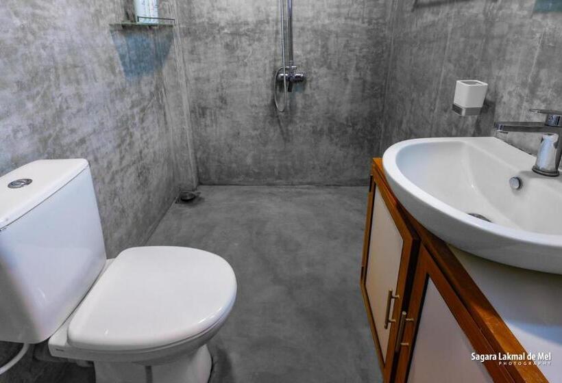 Номер Стандарт, The Blue Lagoon Resort  Kalpitiya