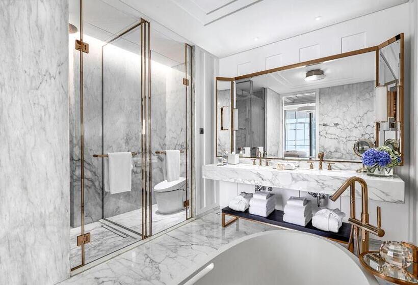 Pokój Deluxe Łóżko King Size, The Langham Jakarta