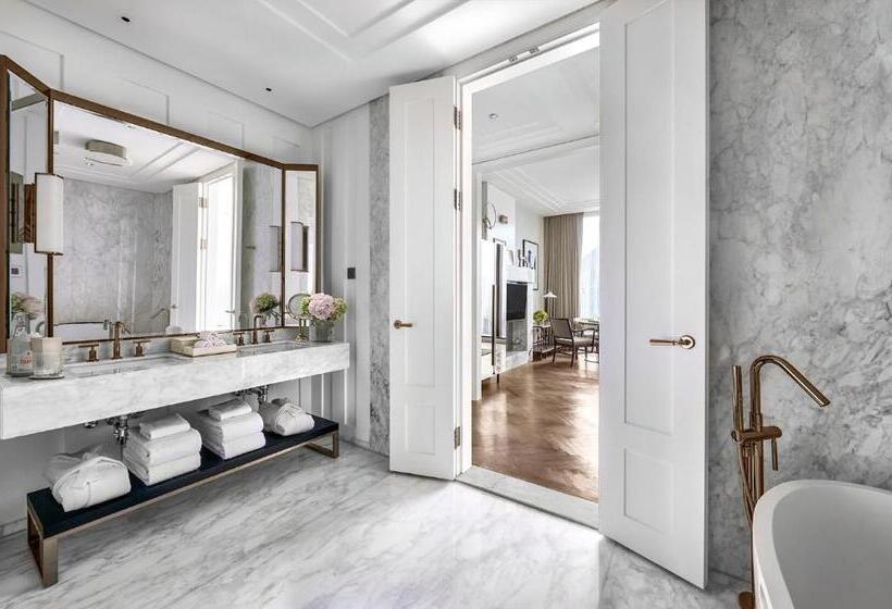 Pokój Deluxe Łóżko King Size, The Langham Jakarta