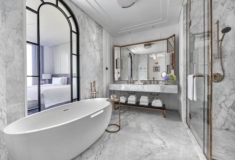 Pokój Deluxe, The Langham Jakarta