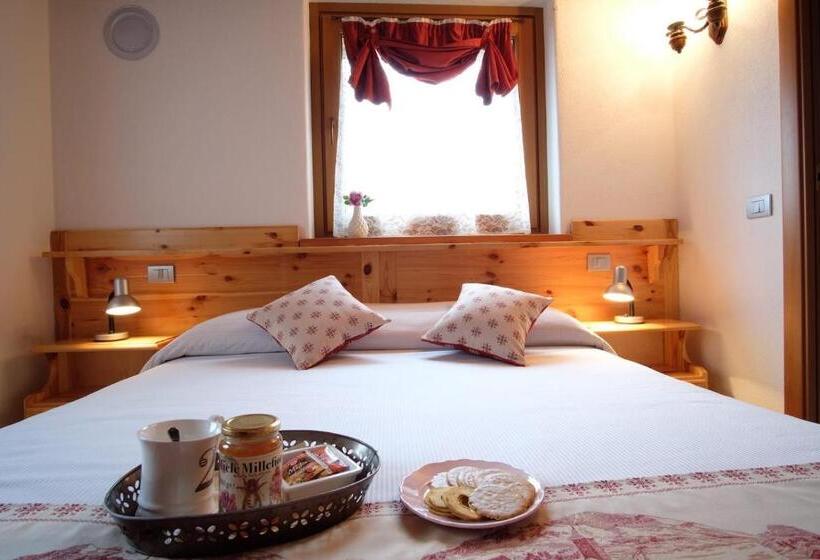 غرفة قياسية مطلّة علي الحديقة, Chambres D Hotes Rue Saint Bernard