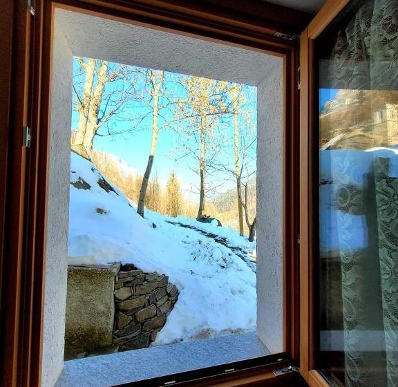 غرفة قياسية مطلّة علي الحديقة, Chambres D Hotes Rue Saint Bernard