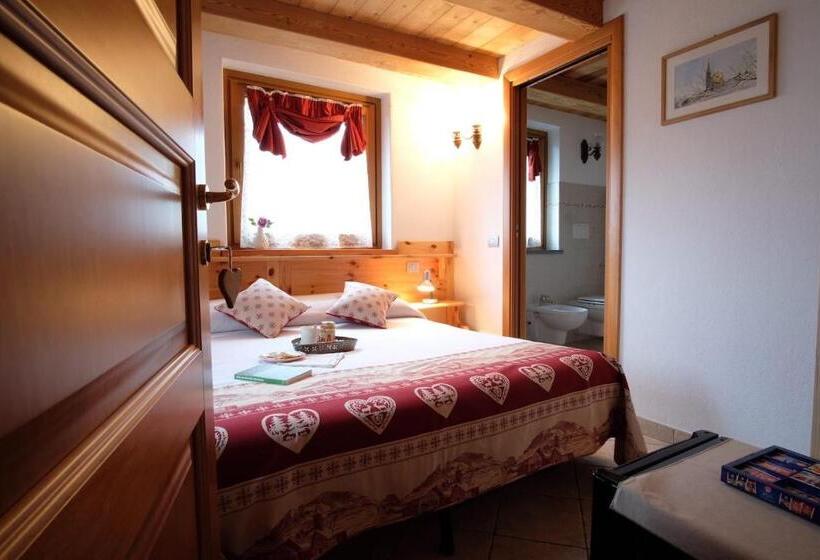 غرفة قياسية مطلّة علي الحديقة, Chambres D Hotes Rue Saint Bernard