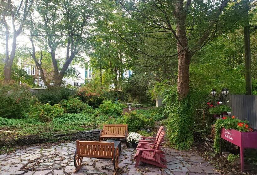 غرفة ديلوكس, The Jellybean Heritage Inn