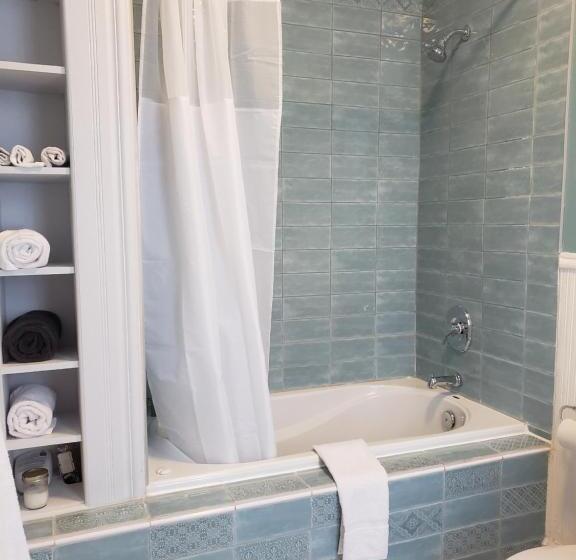 غرفة ديلوكس ذات إطلالة جانبية على البحر, The Jellybean Heritage Inn