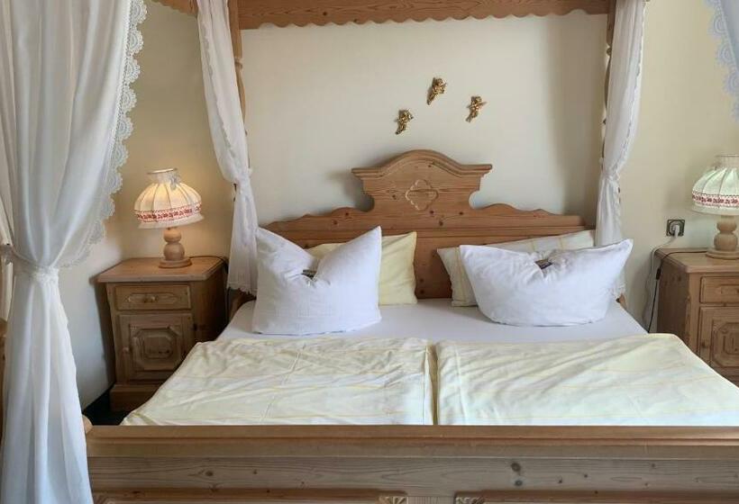 ガーデンビュースタンダードルーム, Almenrausch