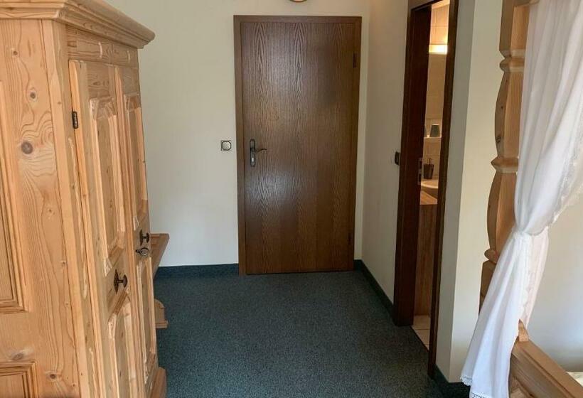 ガーデンビュースタンダードルーム, Almenrausch