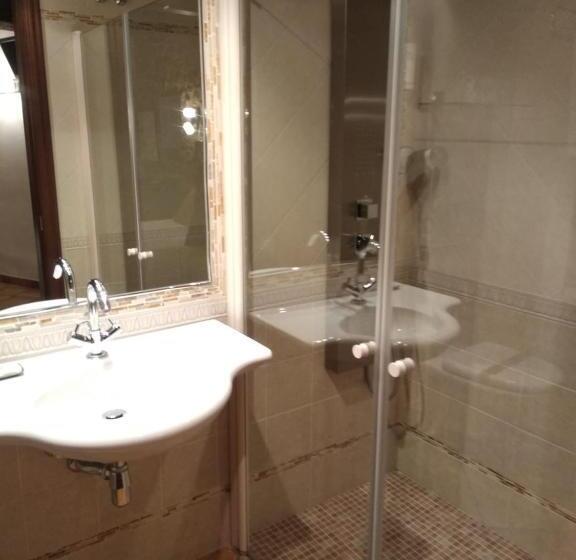 标准间, El Castell