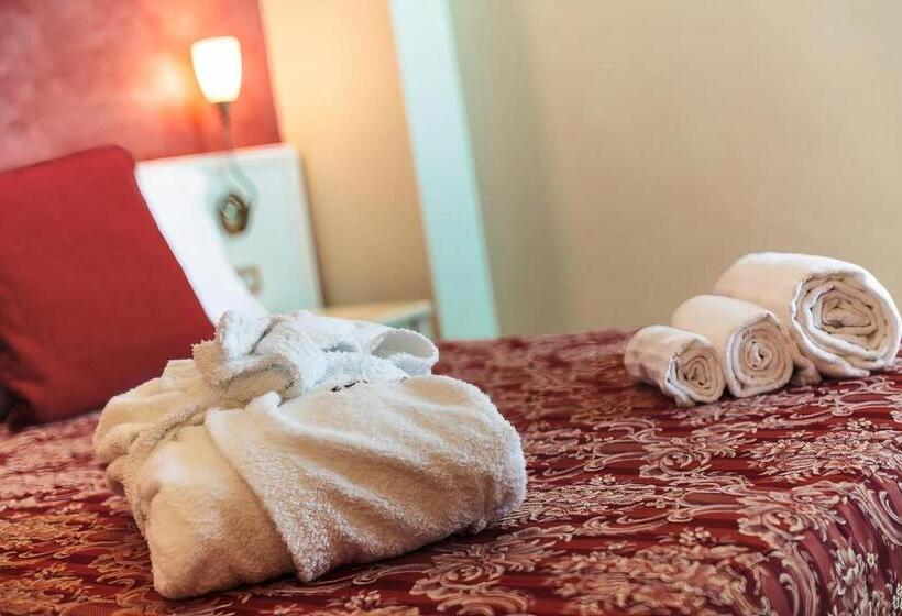 Triple Room Sea View, Royal Spiaggia